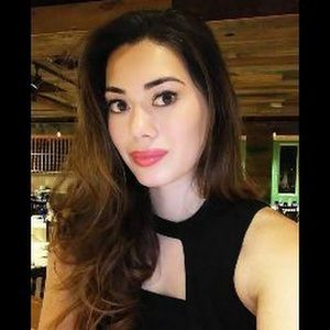 Meet your Posher, Monique